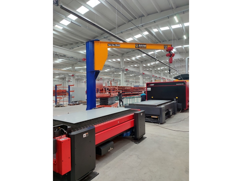 Yükünüzü Hafifletin: Fabrika İçi Vinç Sistemlerinde Verimliliğin Anahtarı